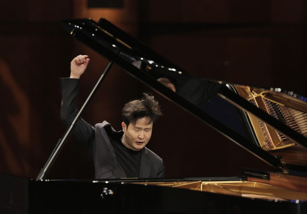 Yekwon Sunwoo performing piano at the 2017 Cliburn Competition.
