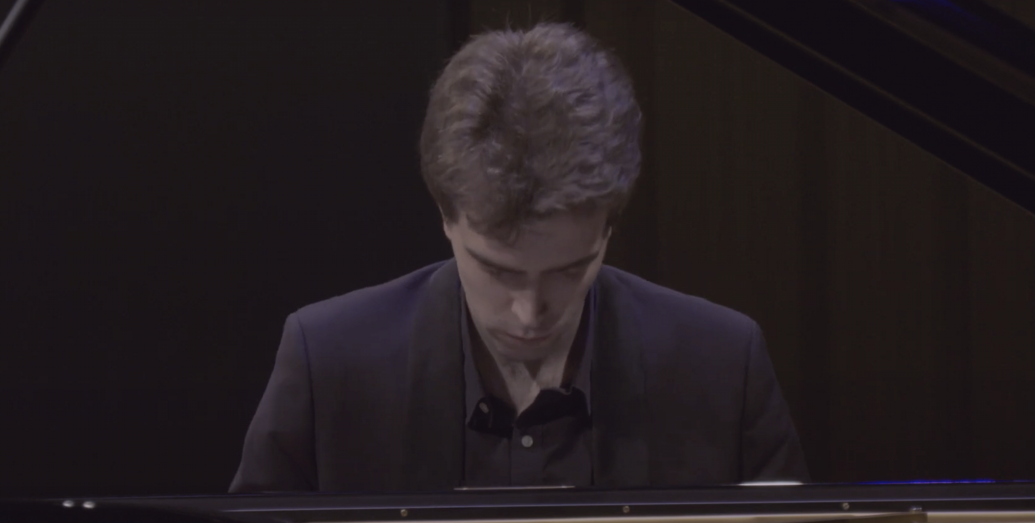 Close up of Albert Cano Smit at the piano