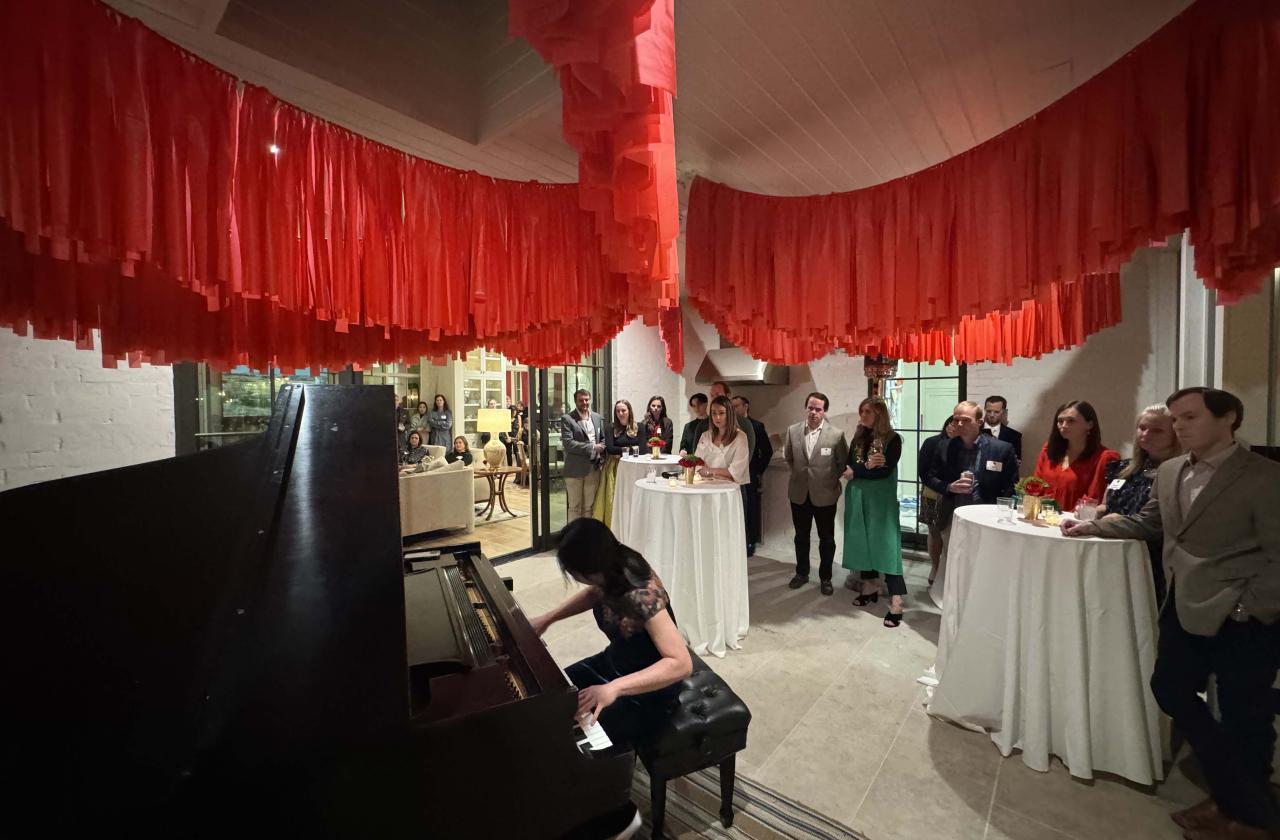 Fei-Fei at Cliburn 180º