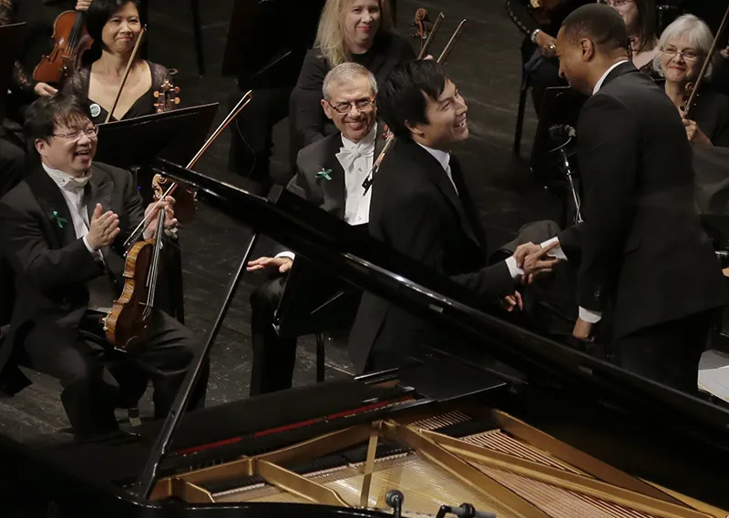 2016 Amateur winner Thomas Yu with Damon Gupton and the Fort Worth Symphony Orchestra