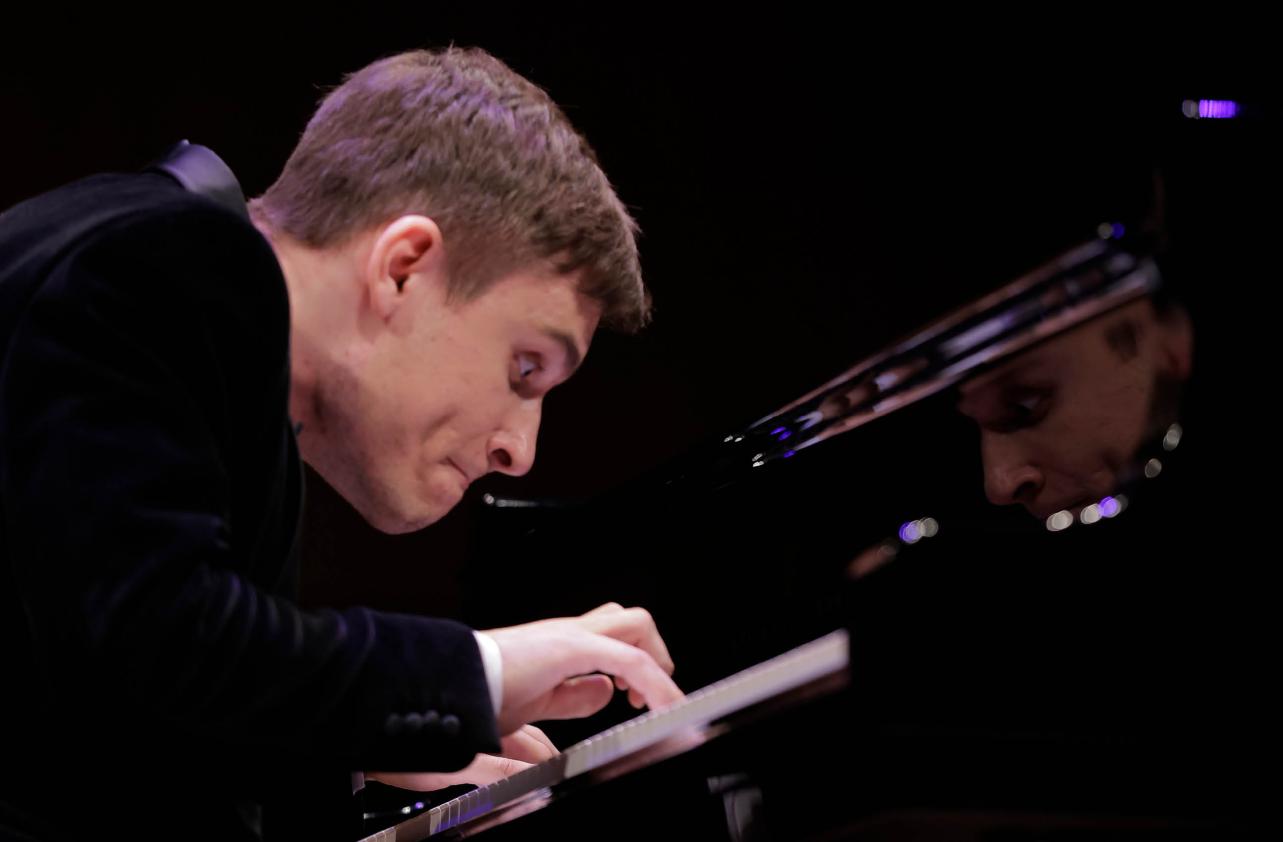 Uladzislau Khandohi performs Scriabin at the 2022 Cliburn Competition